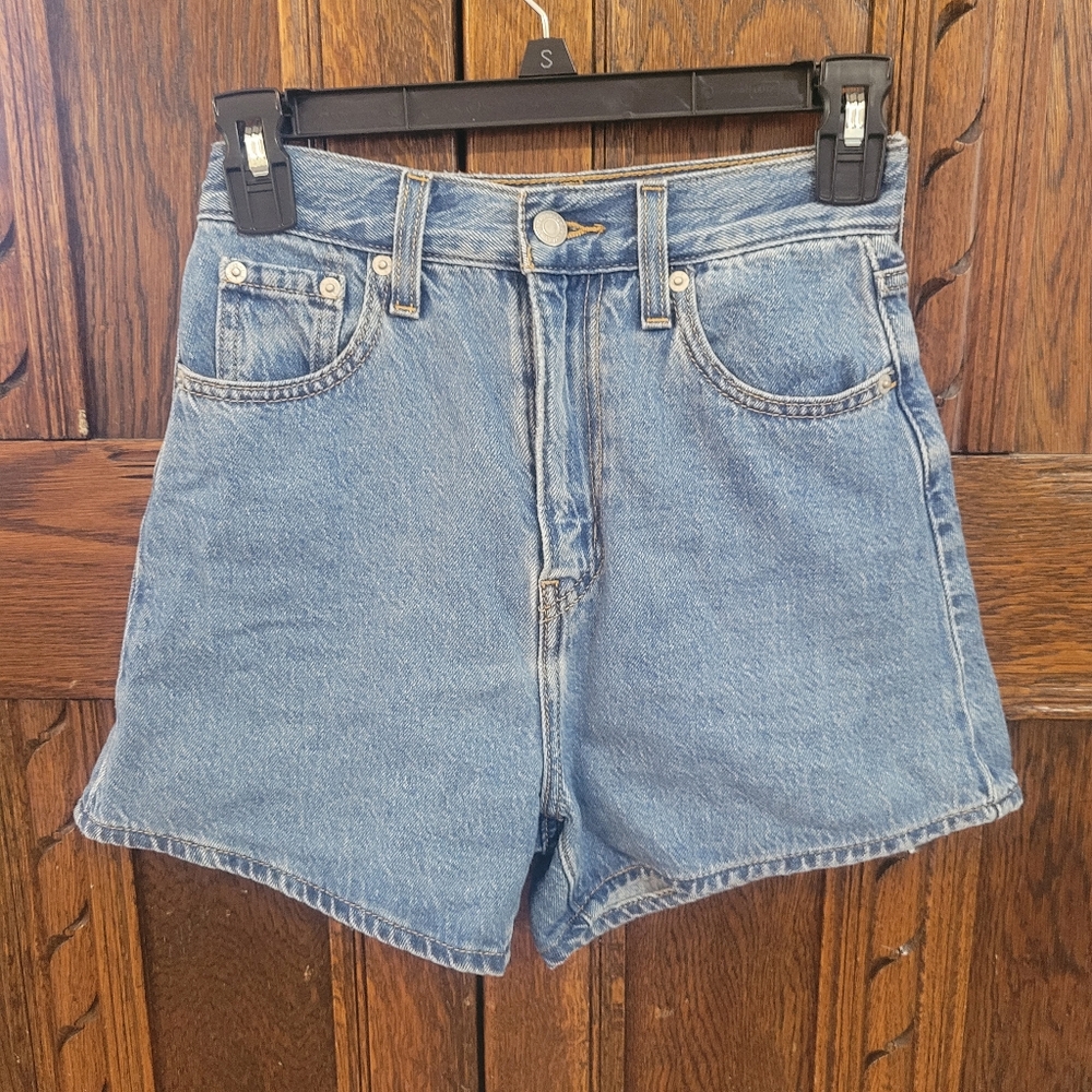 Levi's High Loose Shorts